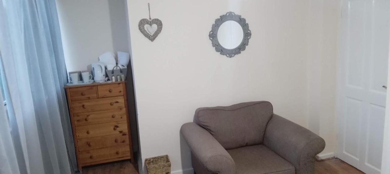 Comfortable Double Room Londra Dış mekan fotoğraf